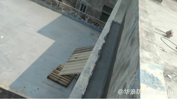 佛山市铭鑫袜业屋面排水防水堵漏工程案例_漏水防水堵漏公司