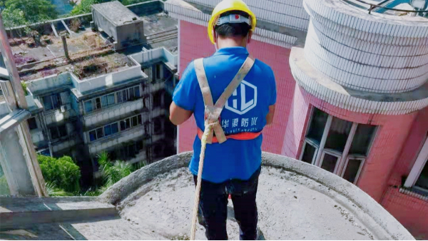 屋顶漏水怎么处理？防水老师傅是这样解决的_广州专业防水补漏公司