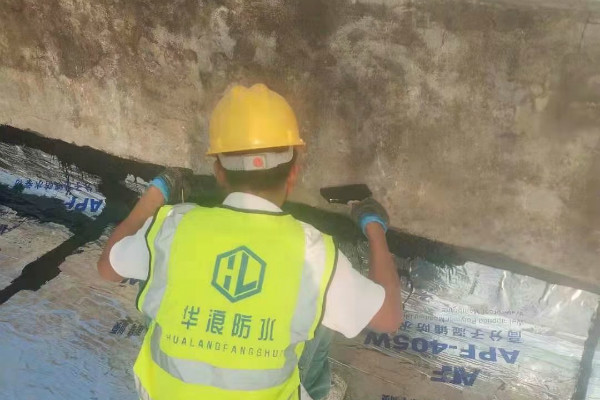 屋顶漏水怎么办_教你几招屋顶防水堵漏