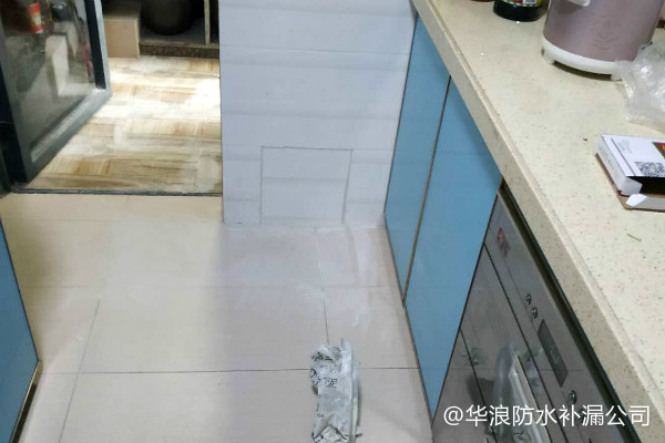墙面返潮发霉处理
