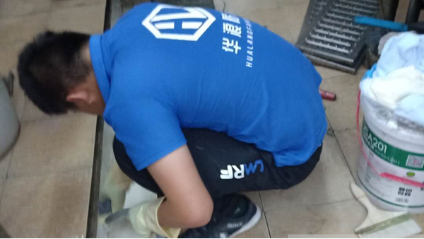 别再不重视厨房防水补漏了＿厨房漏水到楼下该如何处理＿防水堵漏公司