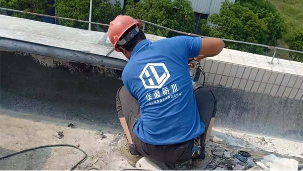 防水堵漏公司小编分享屋顶防水方法-轻松解决屋顶漏水