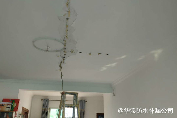 花都区锦尚名苑10栋屋顶漏水补漏工程