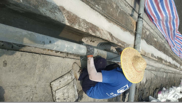 屋面伸缩缝怎么做防水处理_屋面伸缩缝漏水堵漏方法_广州专业防水公司