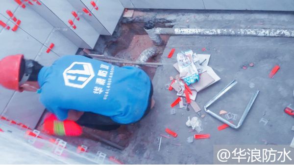 广州专业防水师傅用的哪种卫生间漏水防水补漏方法_卫生间漏水怎么办