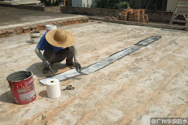 种植屋面防水怎么做？华浪防水采用热熔火烤型卷材做屋顶防水补漏