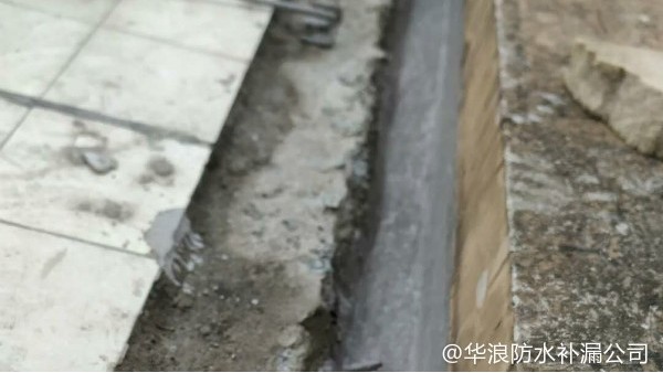 白云金沙洲社区天面伸缩缝防水补漏工程案例_广州防水堵漏公司