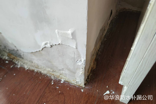 白云金沙洲9栋2梯墙面防水堵漏工程