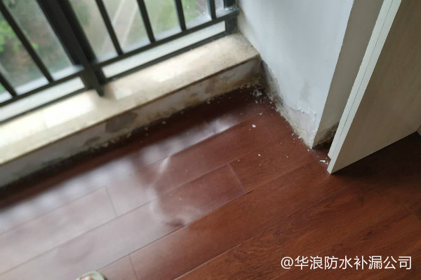 白云金沙洲9栋2梯墙面防水堵漏工程