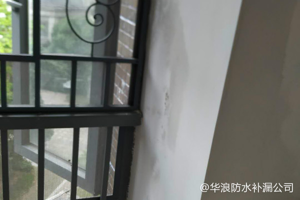 白云金沙洲9栋2梯墙面防水堵漏工程