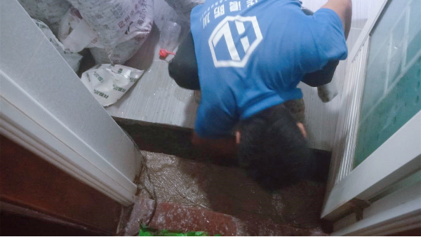 如何解决卫生间浴室地砖漏水问题？看看广州家庭防水公司分享的方法