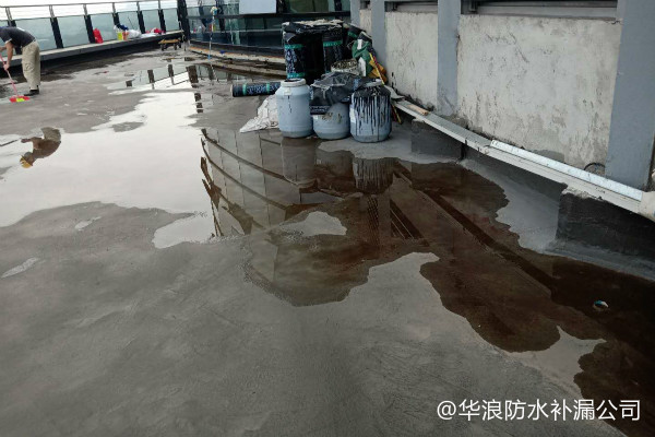 屋顶漏水用什么补漏好